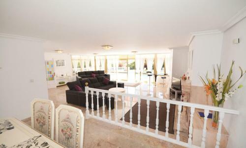 Fuengirola Villa Sleeps 10 Pool Air Con Wifi