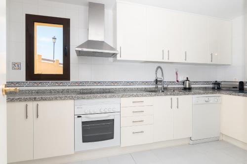 Apartamento 2240-apt With Terrace Sea View And Pools