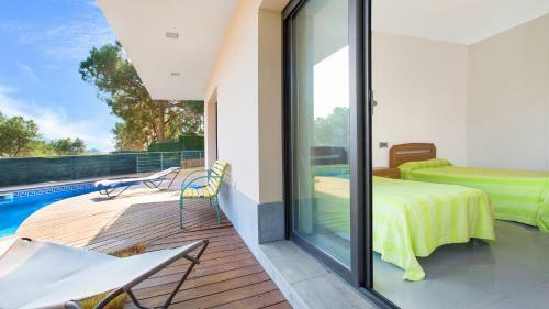 Lloret De Mar Villa Sleeps 8