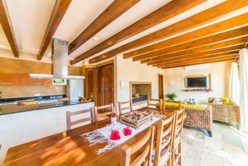 Lloseta Villa Sleeps 12 Pool Air Con Wifi