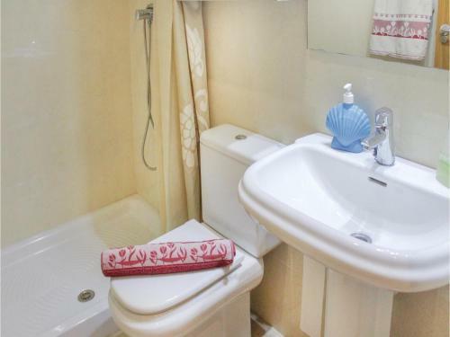 Three-bedroom Holiday Home In Los Alcazares
