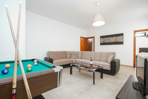 Playa Blanca Villa Sleeps 10 Pool Air Con Wifi