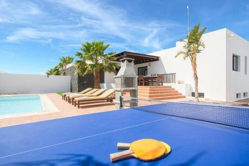 Playa Blanca Villa Sleeps 10 Pool Air Con Wifi