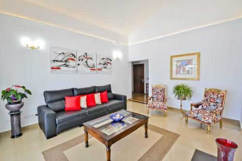 Playa Blanca Villa Sleeps 6 Pool Air Con Wifi