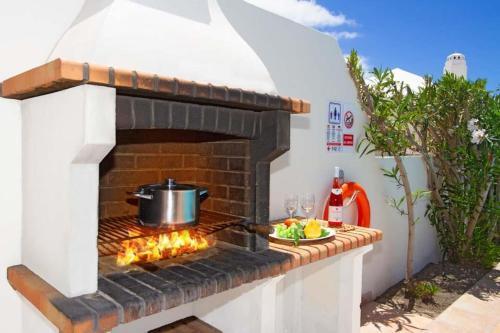 Playa Blanca Villa Sleeps 8 Pool Air Con Wifi
