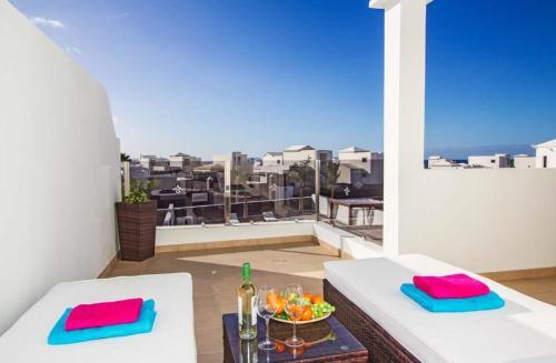 Playa Blanca Villa Sleeps 6 Pool Air Con Wifi