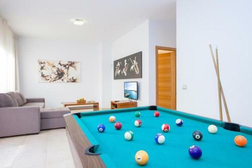Playa Blanca Villa Sleeps 8 Pool Air Con Wifi