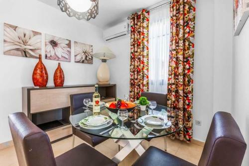 Playa Blanca Villa Sleeps 6 Pool Air Con Wifi