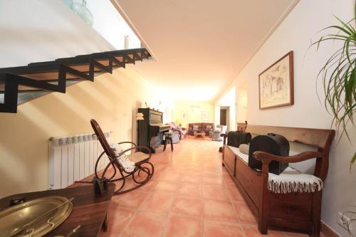Pollenca Villa Sleeps 6 Pool Wifi