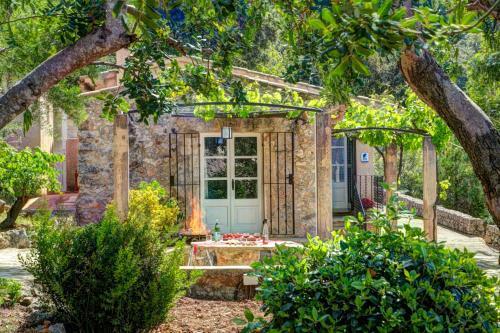 Pollenca Villa Sleeps 4