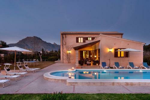 Port De Pollenca Villa Sleeps 10 Pool Air Con Wifi