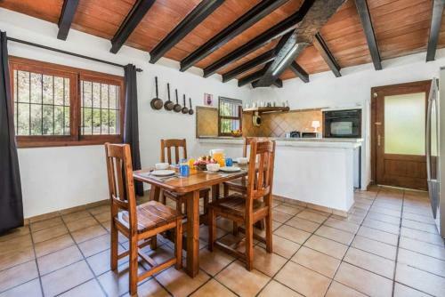 Port De Pollenca Villa Sleeps 6 Pool Air Con Wifi