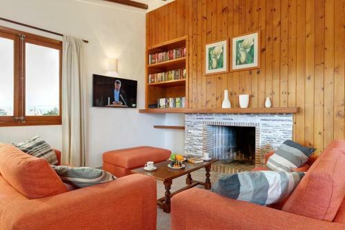 Port De Pollenca Villa Sleeps 8 Pool Air Con Wifi