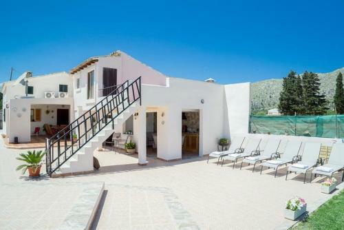 Port De Pollenca Villa Sleeps 6 Pool Air Con Wifi