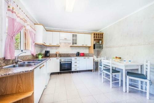 Port De Pollenca Villa Sleeps 10 Pool Air Con Wifi
