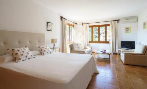Port De Pollenca Villa Sleeps 6 Pool Air Con Wifi