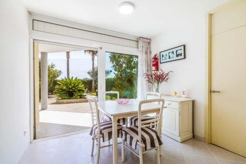 Port De Pollenca Villa Sleeps 8 Pool Air Con Wifi