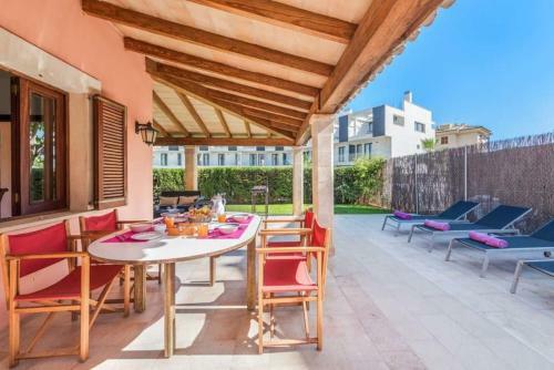 Port De Pollenca Villa Sleeps 8 Pool Air Con Wifi