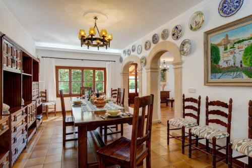 Port De Pollenca Villa Sleeps 6 Pool Air Con Wifi