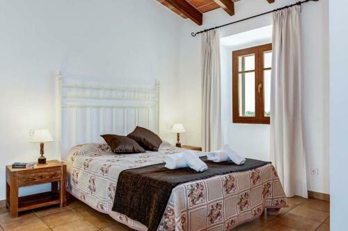 S'horta Villa Sleeps 10 Pool Air Con Wifi