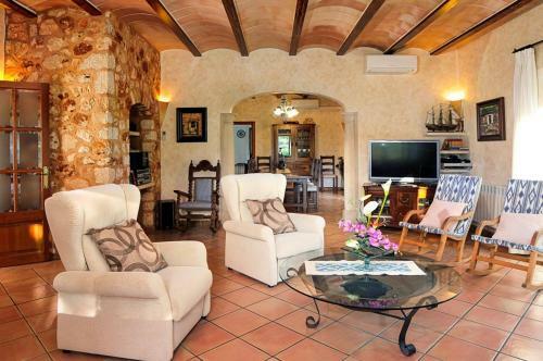 S'horta Villa Sleeps 10 Pool Air Con Wifi