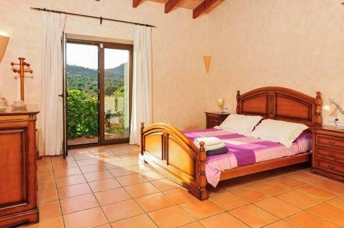 S'horta Villa Sleeps 10 Pool Air Con Wifi