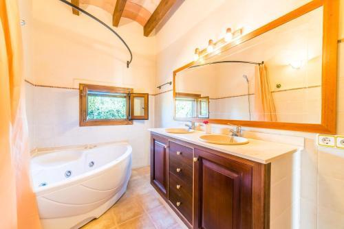 Sa Pobla Villa Sleeps 10 Pool Air Con Wifi