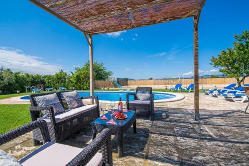 Sa Pobla Villa Sleeps 10 Pool Air Con Wifi