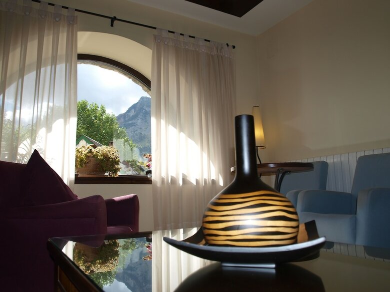 Hotel Valle De Izas
