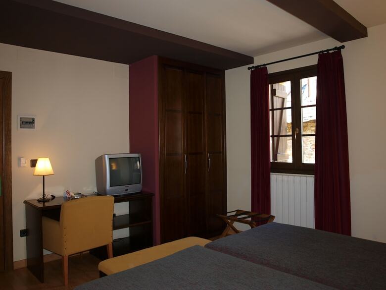 Hotel Valle De Izas