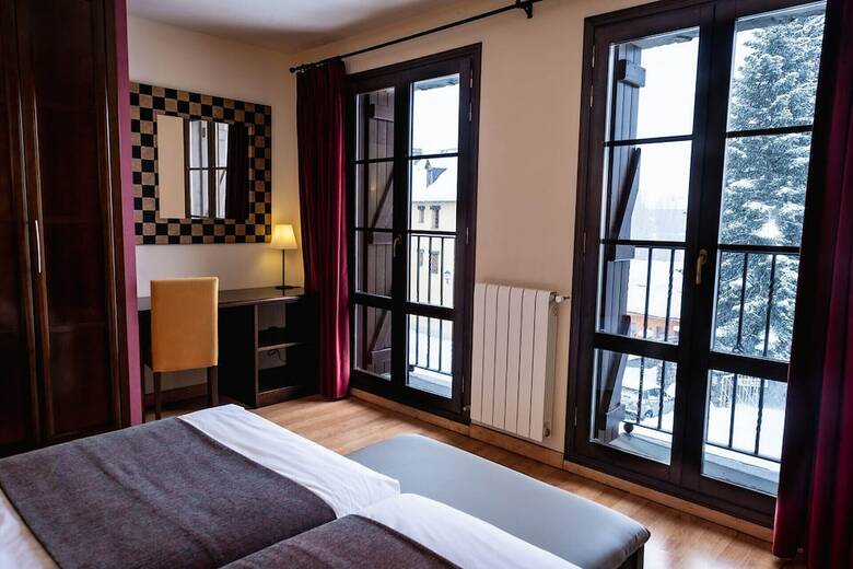 Hotel Valle De Izas