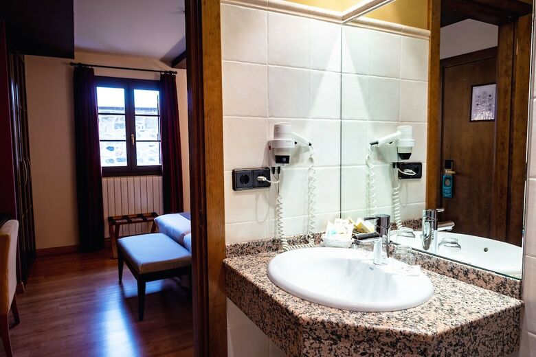 Hotel Valle De Izas