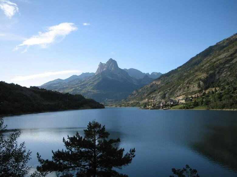 Hotel Valle De Izas