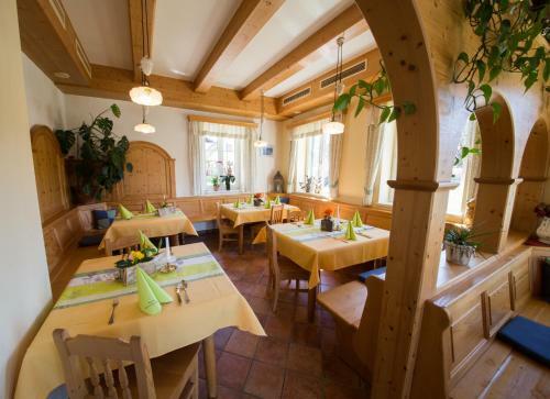 Posada Gasthof Leibenfelderstub'n