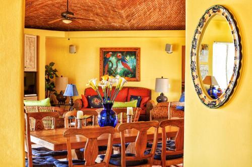 Casa Ladrillo Home