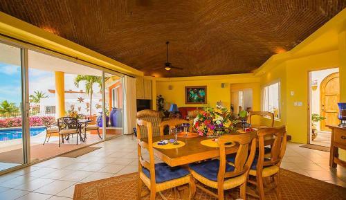 Casa Ladrillo Home