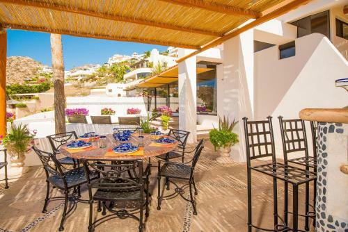 Gorgeous Ocean View Fits 17 Guests, Villa Del Sol