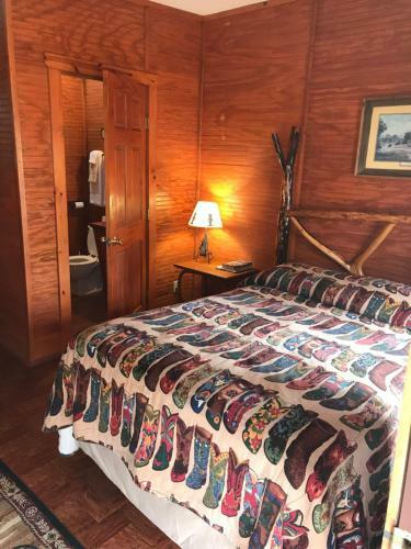 Hotel Twin Elm Guest Ranch And 2e Rv Resort
