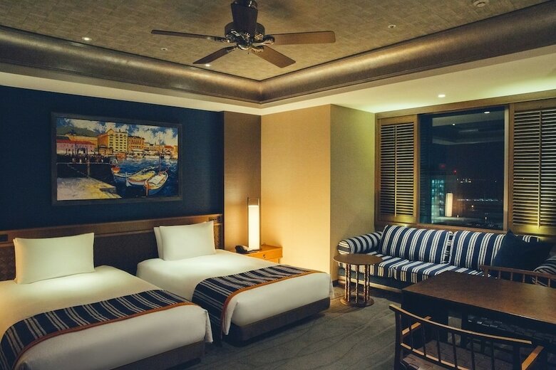 Oriental Hotel