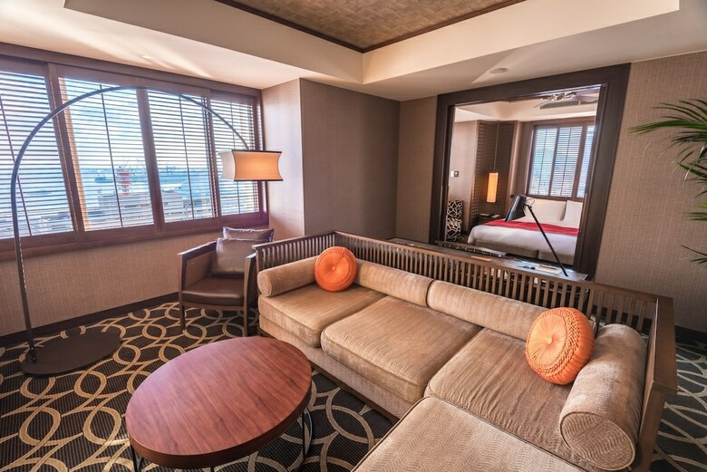 Oriental Hotel