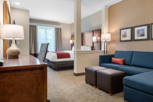 Hotel Comfort Suites Columbus Airport