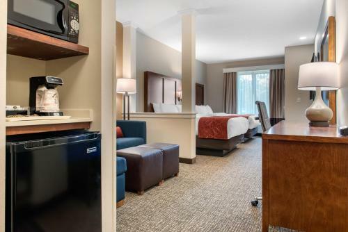 Hotel Comfort Suites Columbus Airport