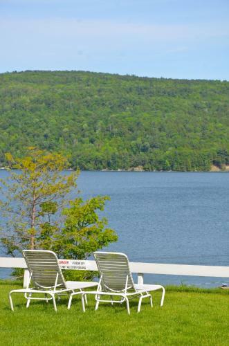 Lake View Motel
