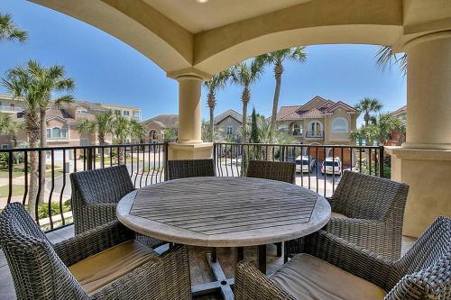 Casa De Palms Home