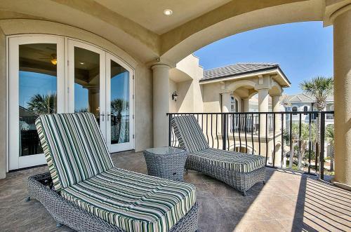 Casa De Palms Home