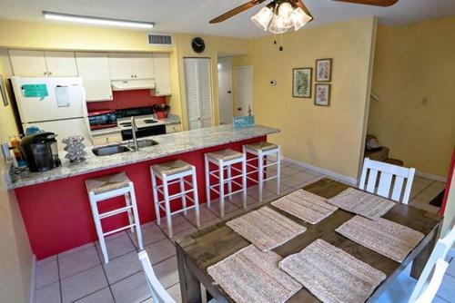 Blue Surf 18 Townhouse