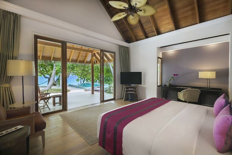 Hotel Dusit Thani Maldives