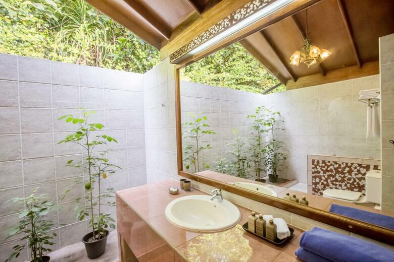 Hotel Reethi Beach Resort