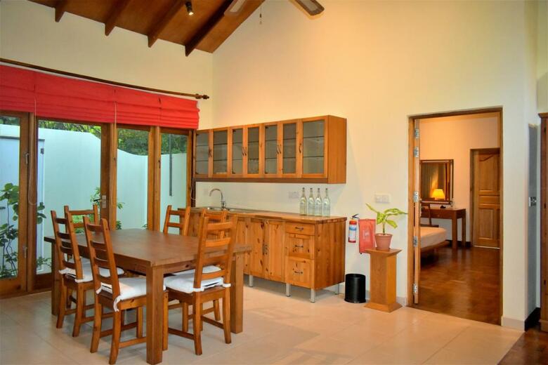 Hotel Reethi Beach Resort