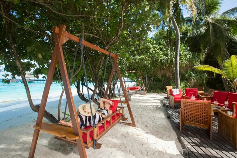 Hotel Reethi Beach Resort